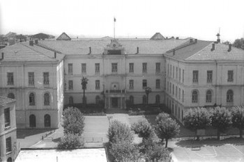  Mekteb-i Sultani (Galatasaray Lisesi)