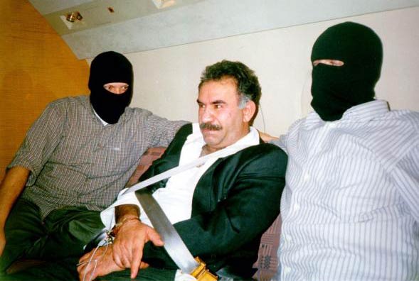 Abdullah Öcalan'ın yakalanışı ve Türkiye'ye getirilmesi büyük bir gizlilik içinde gerçekleştirilmişti